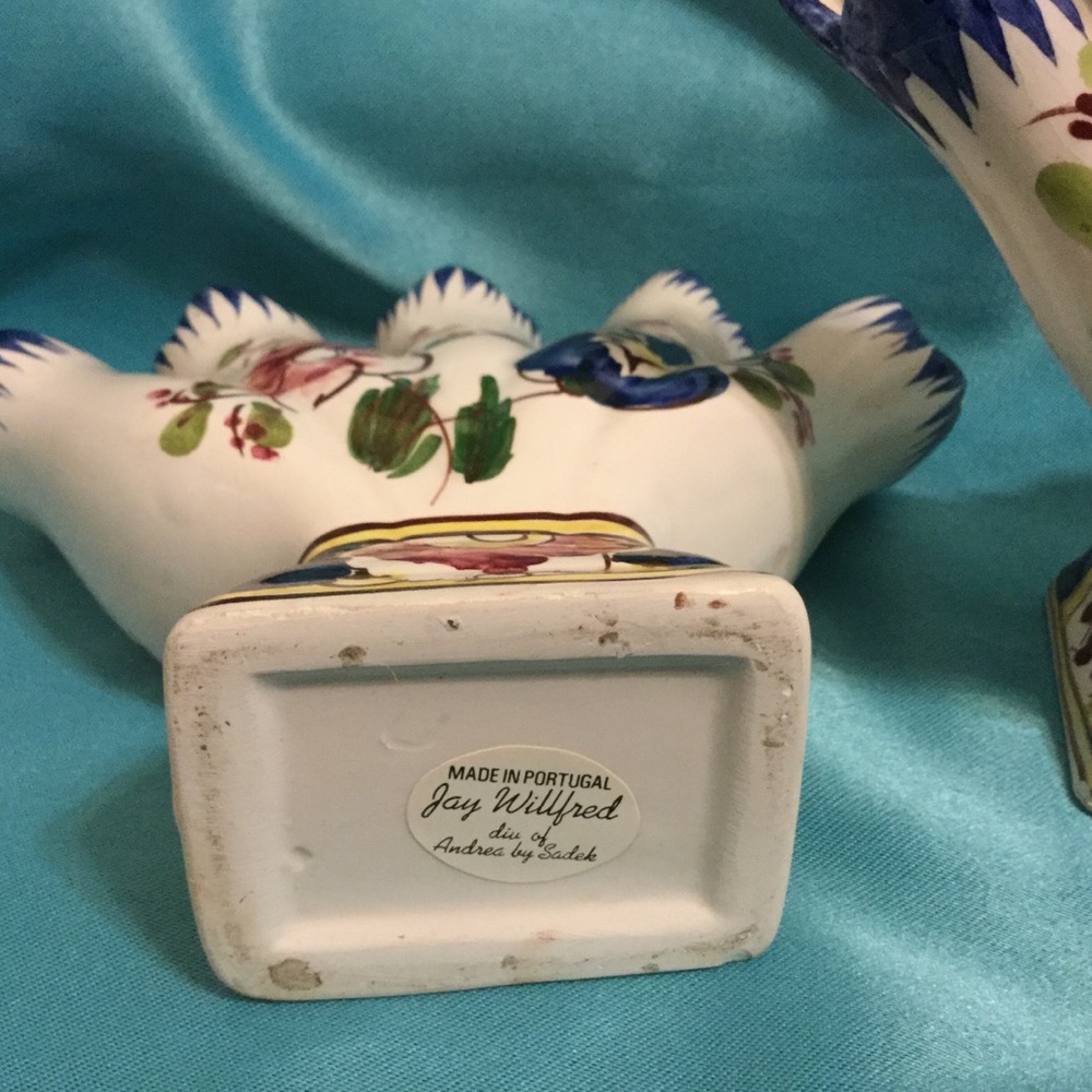 Collectible2ceramic hand painted 5finger BudVases